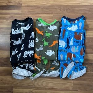 Carter’s size 6 footed pajamas